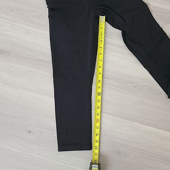lululemon athletica Black Leggings 4 - Picture 5 of 6